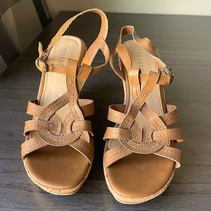 Pesaro brown wedges.